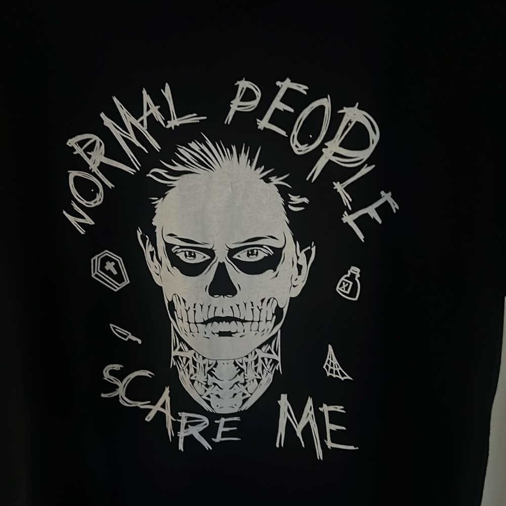 Evan Peters- Normal people scare me T-shirt